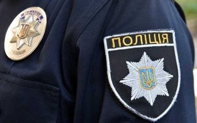 У Києві на гарячому затримали 18-річного юнака, який робив закладки з наркотиками