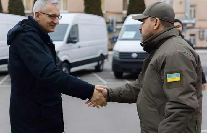 Німеччина передала Нацгвардії та Нацполіції автомобілі