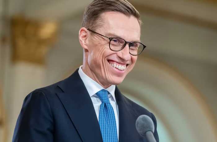 Президент Фінляндії запропонував Зеленському та Трампу вирішити конфлікт у сауні