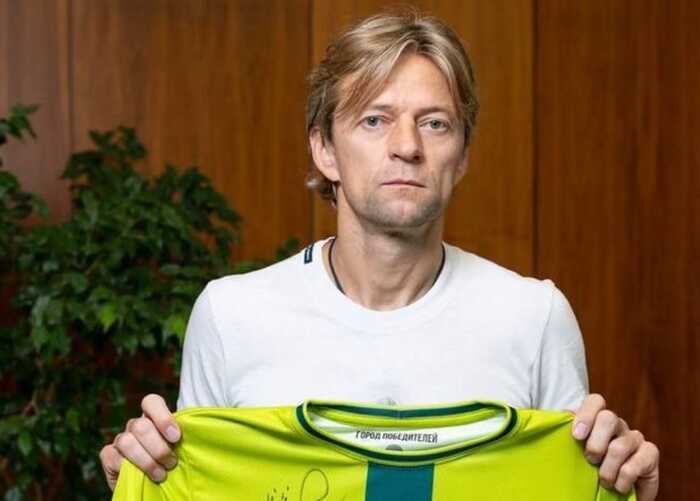 Екскапітан збірної України з футболу отримав підозру за фінансування російської армії