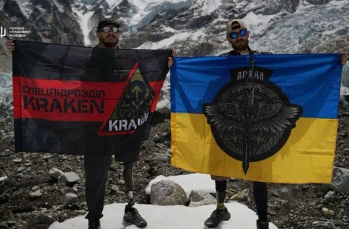 Двоє ветеранів спецпідрозділів ГУР з ампутаціями підкорили Гімалаї