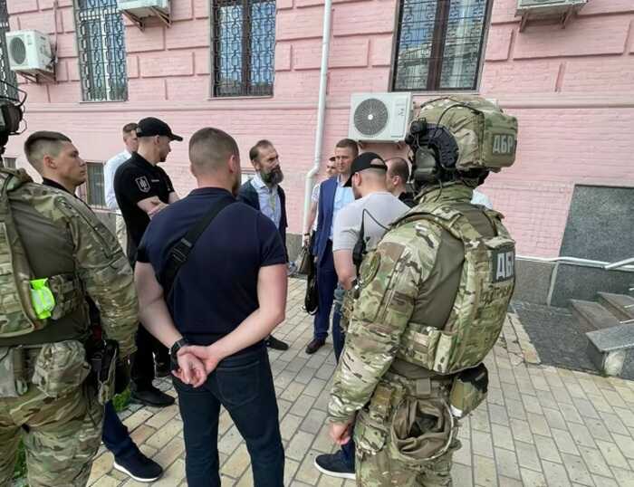 ДБР затримало Ємельянова одразу після того, як Печерський суд ухвалив рішення про його звільнення з-під варти