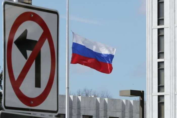 У російському уряді визнали брак коштів для підтримки всіх кризових секторів економіки