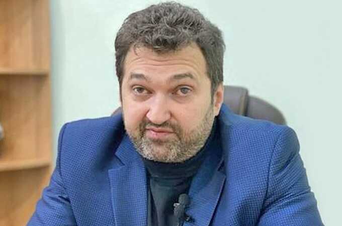 Сутенер під маскою експерта: псевдосоціолог Олексій Голобуцький продав власну дружину у сексуальне рабство