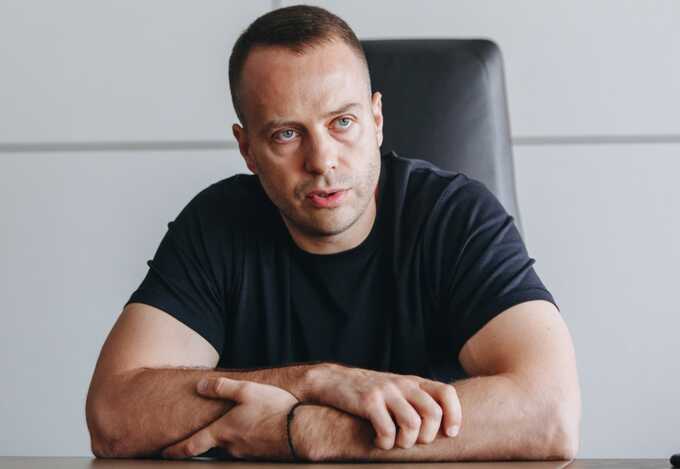 "Автострада" Максима Шкіля зливає бетон у Дніпро: відео масово видаляють з каналів після публікації