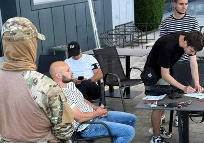 СБУ затримала львівського митника Чернюка за систематичні хабарі