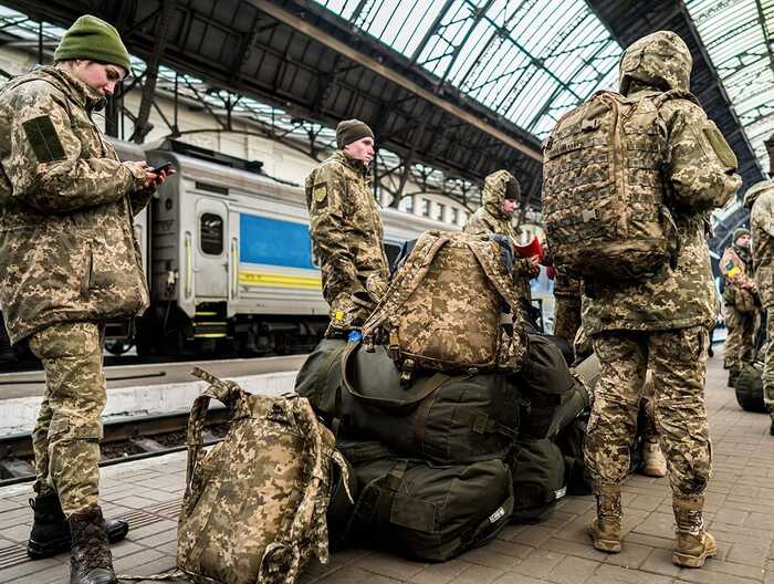 В Україні продовжили воєнний стан і мобілізацію на 90 днів