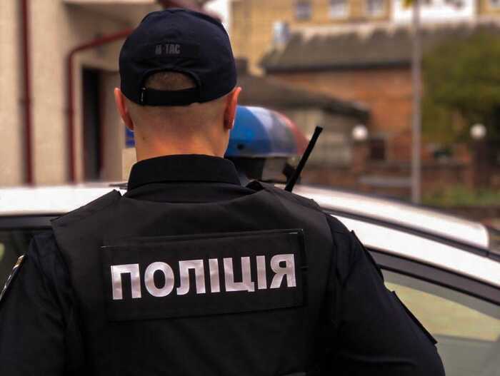 У Дніпрі підліток жорстокого зарізав жінку біля банкомата