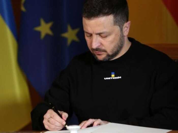 Зеленський підписав закон про обмеження повноважень НАБУ всупереч закликам західних союзників